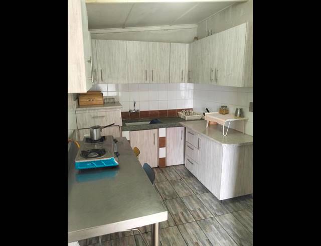 BUSINESS FOR SALE IN SANDTON CENTRAL
